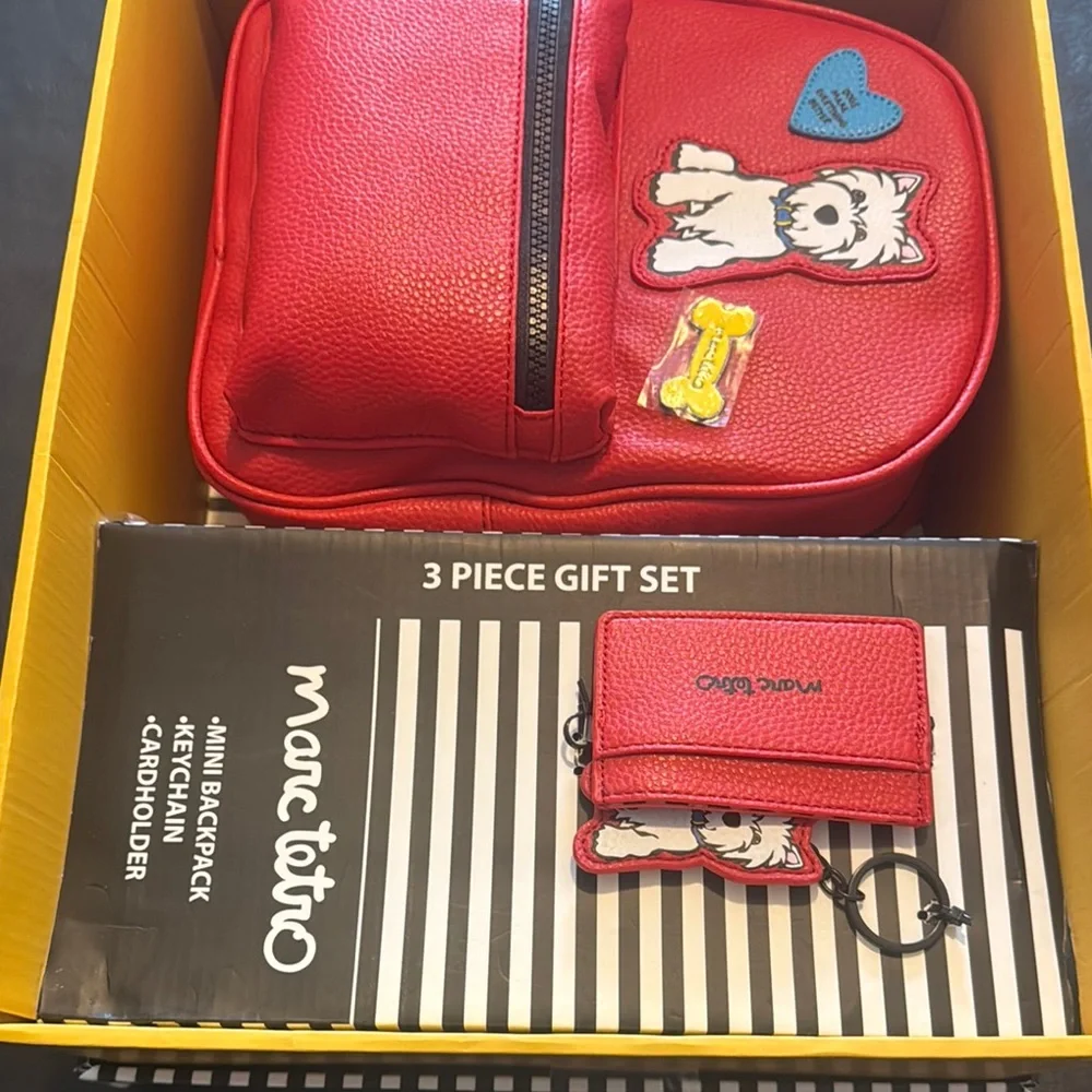 Marc Tetro Red Kids Mini Backpack Gift Set - Picture 6 of 7